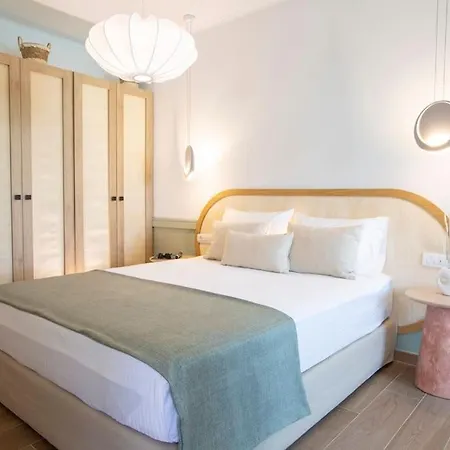 Theretro, With Superb View Apolpaina