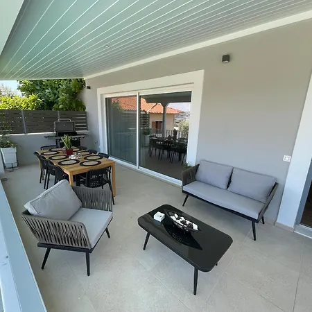 Theretro, With Superb View